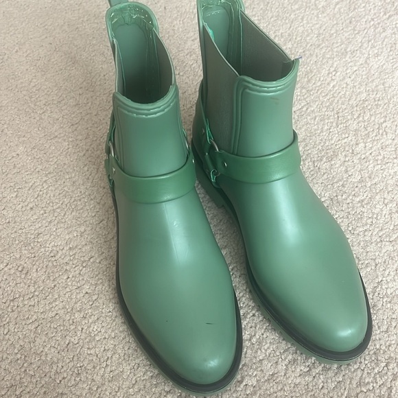 “Bernardo Zoe Rain Boots size 8” - Picture 5 of 10